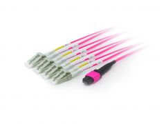 25558307 MPO/LC Trunk LWL Patchkabel OM4 M/M, 3m